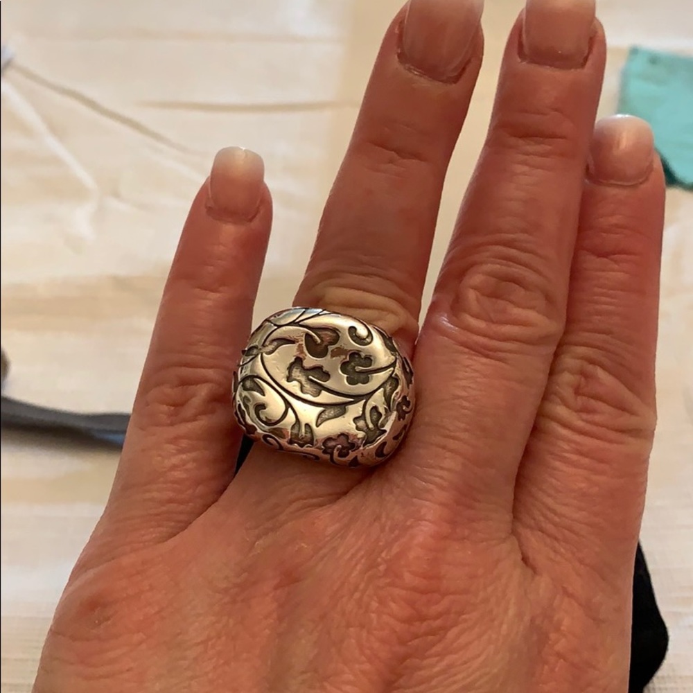 Ring - Picture 3 of 3